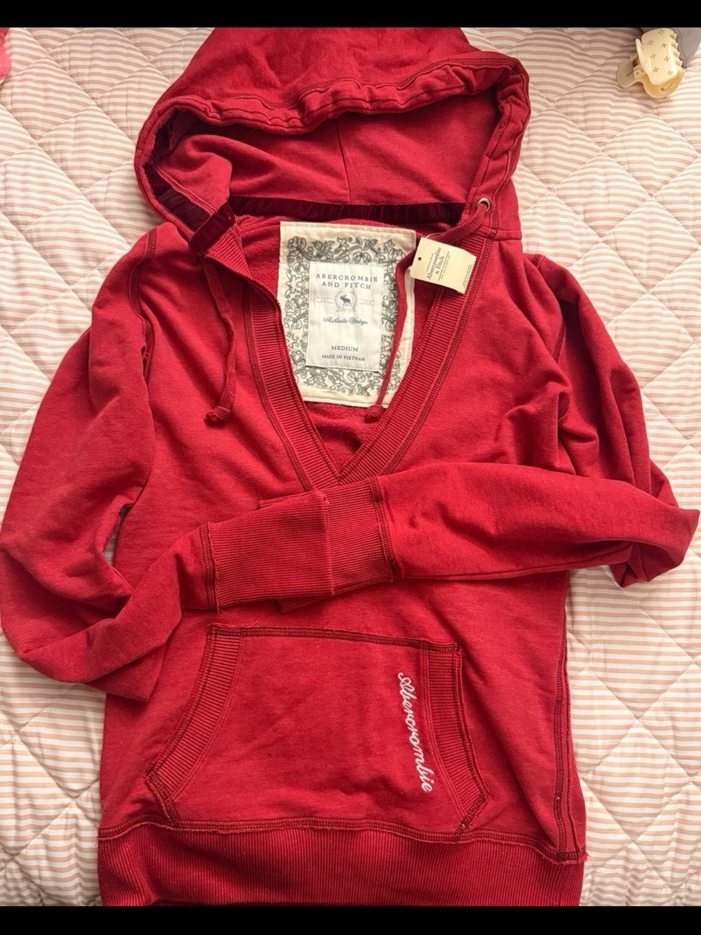 Vintage Abercrombie & Fitch Red V‑Neck Hooded Pullover